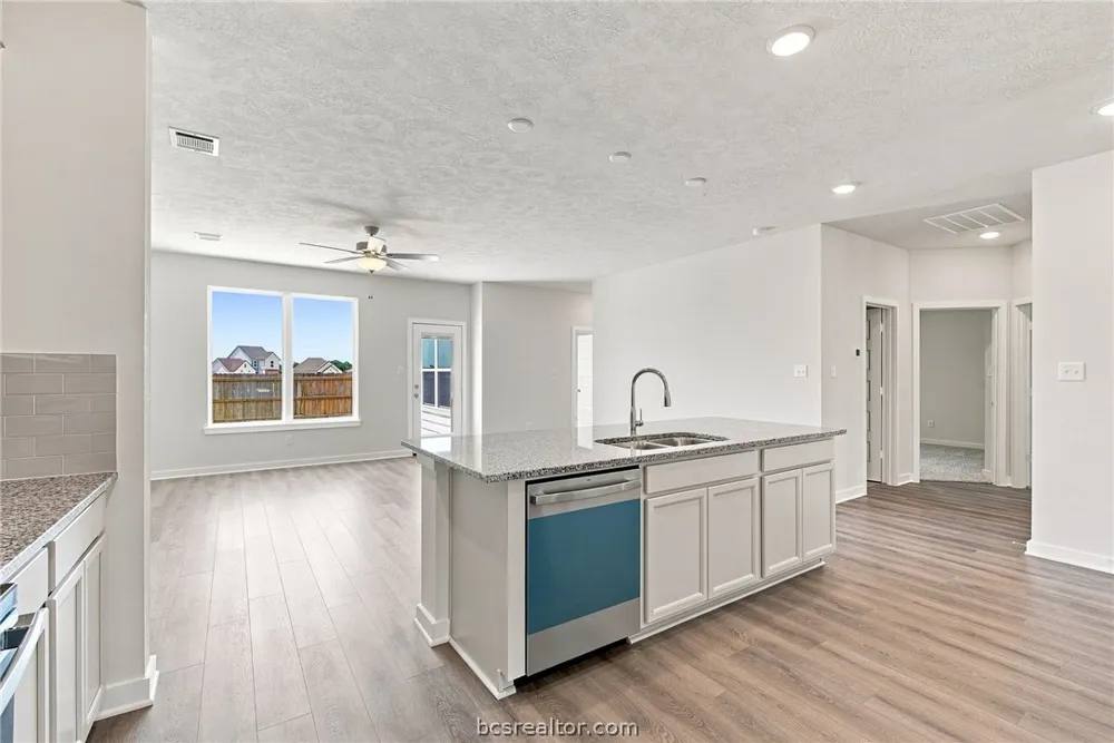 2517 Maskavich Court Bryan, TX 77807