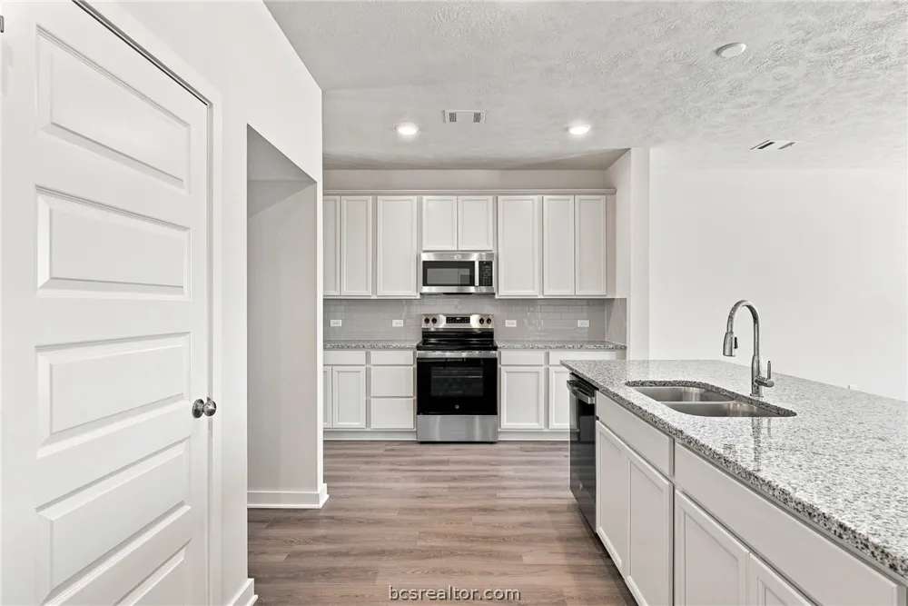 2517 Maskavich Court Bryan, TX 77807