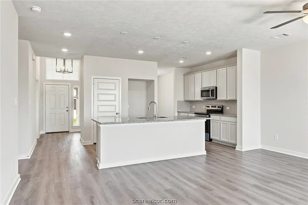 2517 Maskavich Court Bryan, TX 77807