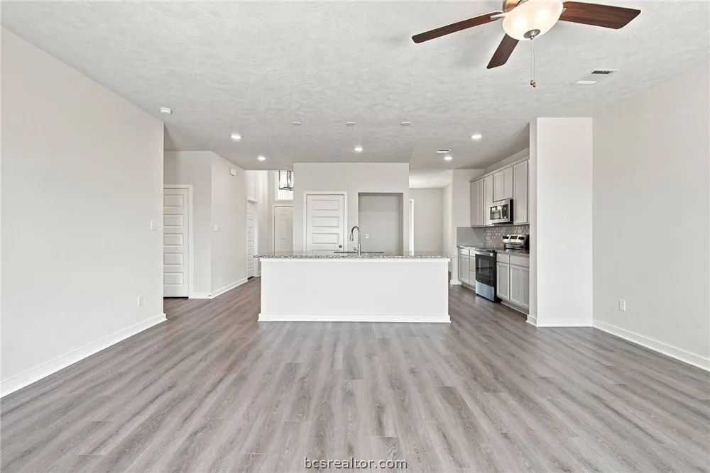 2517 Maskavich Court Bryan, TX 77807