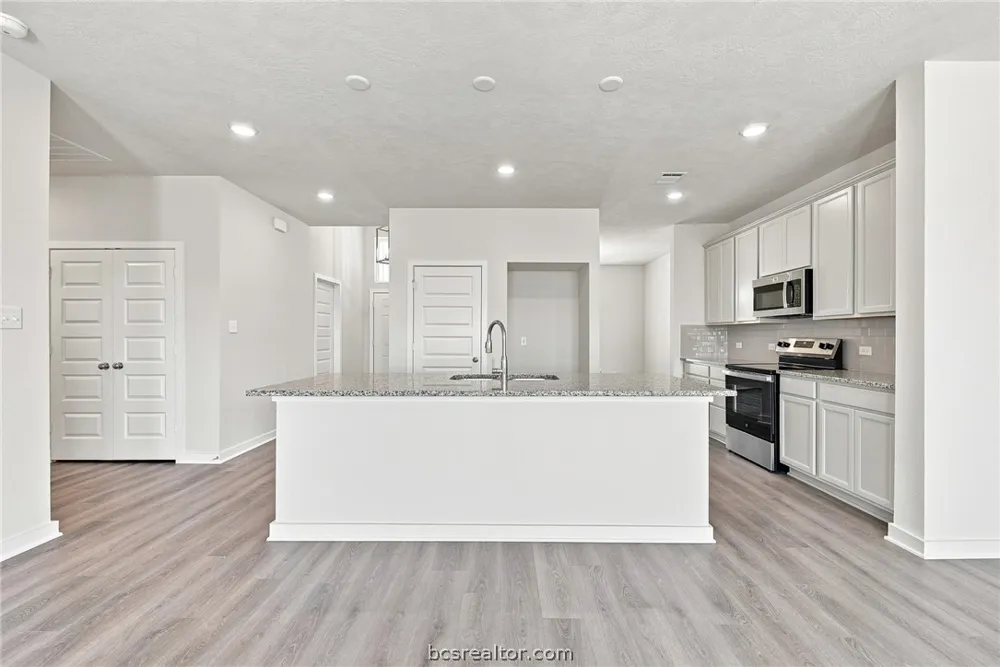2517 Maskavich Court Bryan, TX 77807