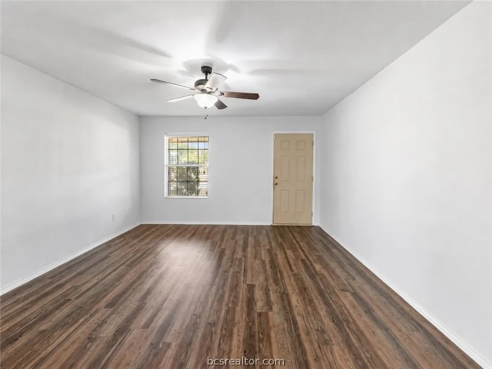1297 Cottage Grove Circle Bryan, TX 77801