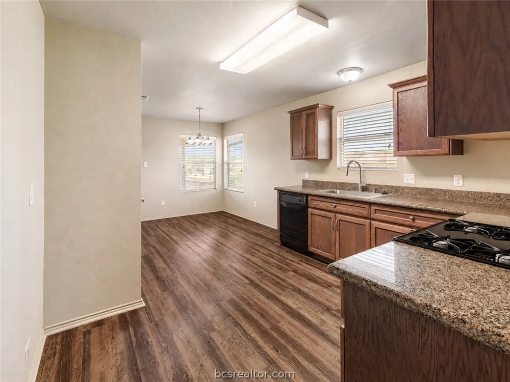 1297 Cottage Grove Circle Bryan, TX 77801