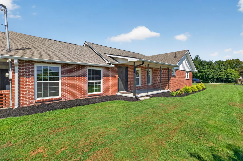 112 Goose Pond Rd Manchester, TN 37355
