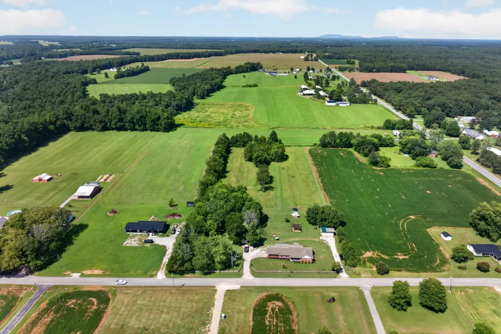 112 Goose Pond Rd Manchester, TN 37355