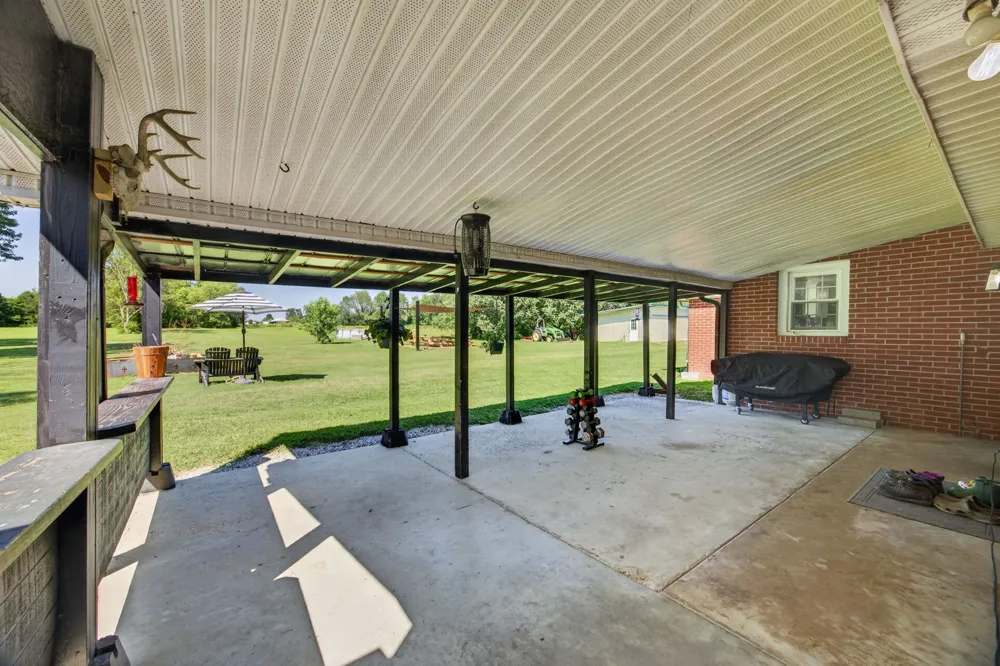 112 Goose Pond Rd Manchester, TN 37355
