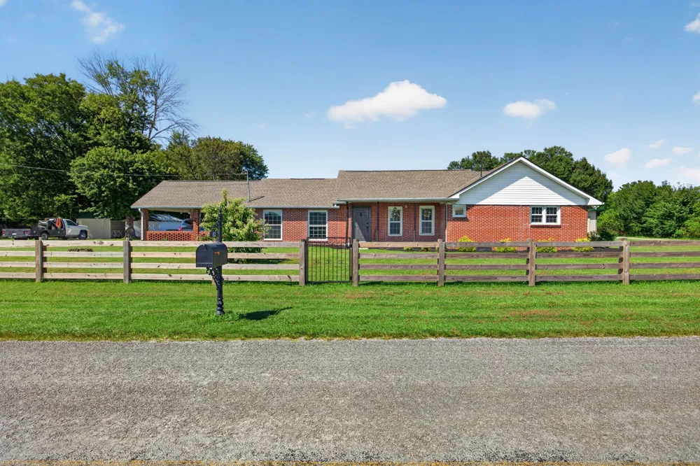 112 Goose Pond Rd Manchester, TN 37355
