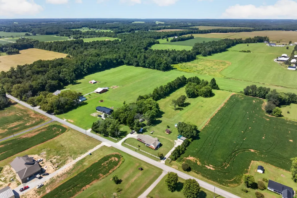112 Goose Pond Rd Manchester, TN 37355