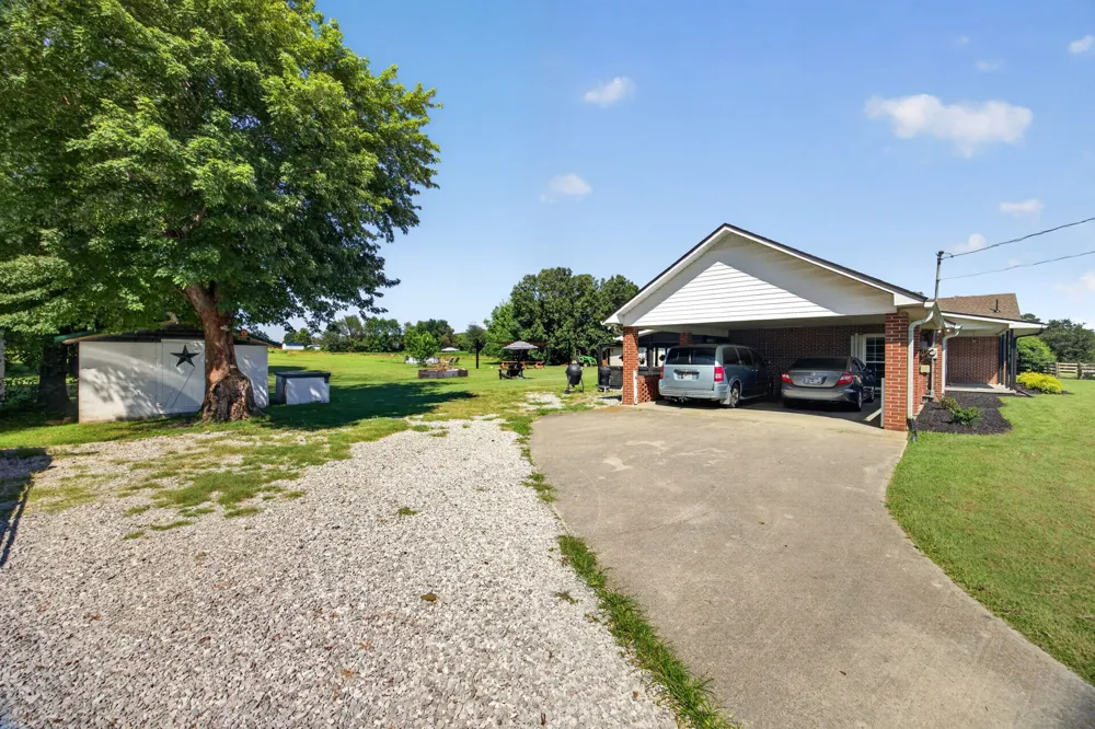112 Goose Pond Rd Manchester, TN 37355