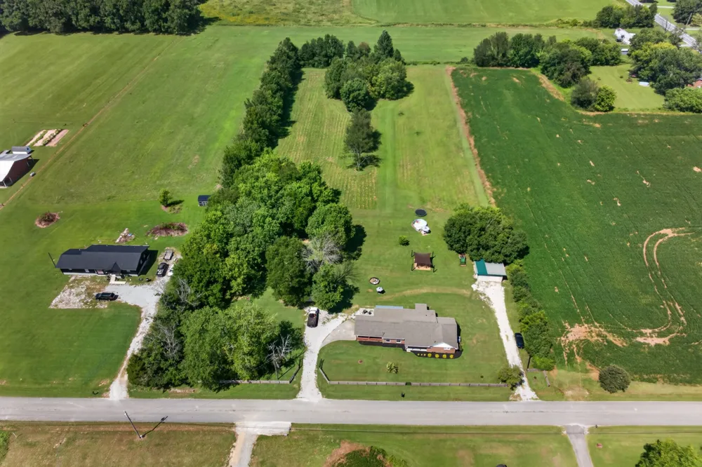 112 Goose Pond Rd Manchester, TN 37355