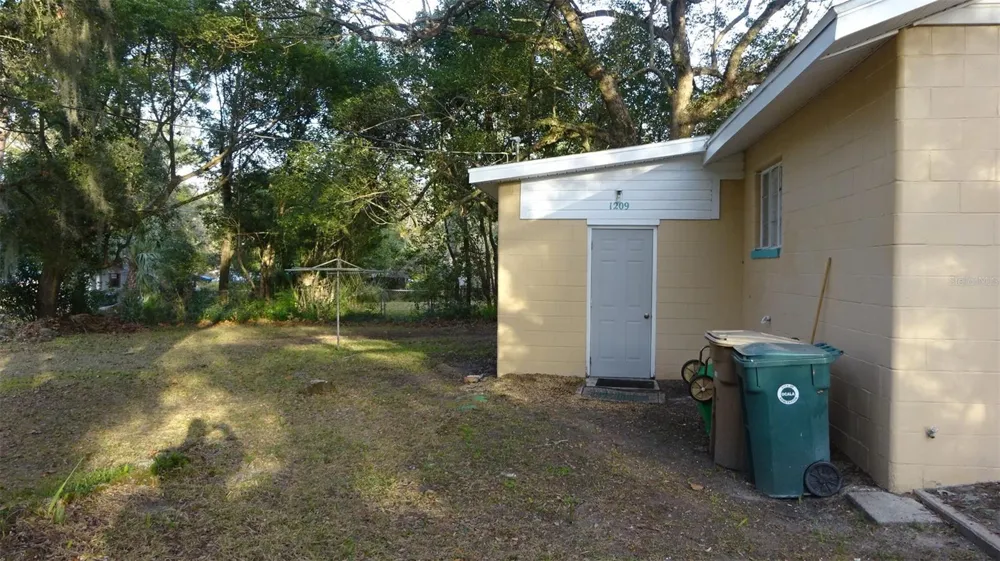 1209 NE 14TH STREET ocala, FL 34470