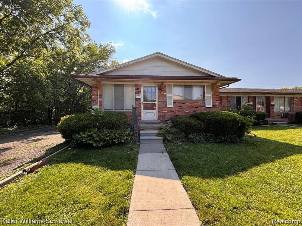 4064 agnes ave Lincoln Park City, MI 48146
