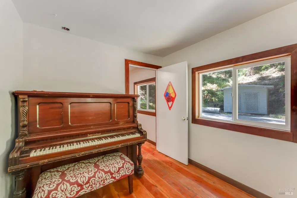 2728 Bohemian Highway Occidental, CA 95465