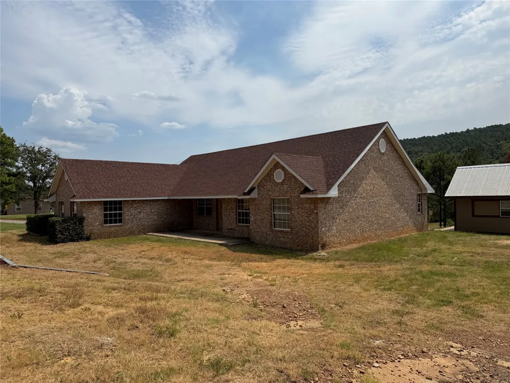 5026 NW Ash Creek Road NW Wilburton, OK 74578