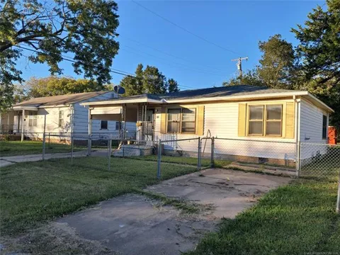 215 9th SE