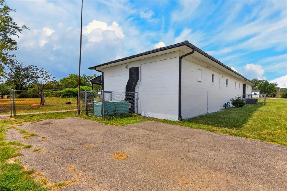 618 E Choctaw Avenue Nowata, OK 74048
