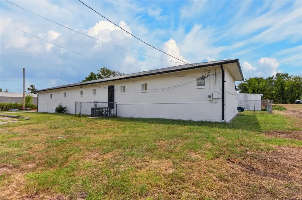 618 E Choctaw Avenue Nowata, OK 74048