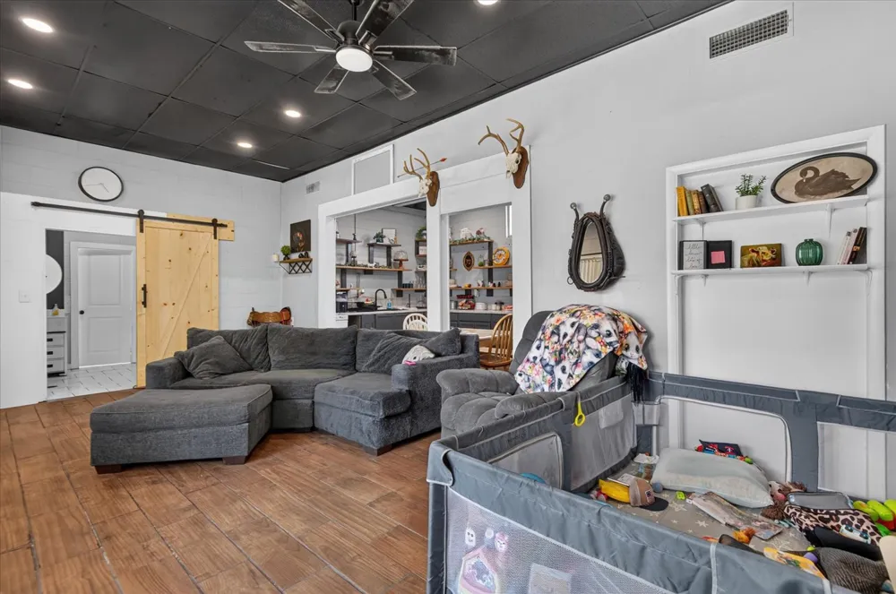 618 E Choctaw Avenue Nowata, OK 74048
