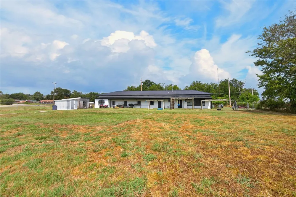 618 E Choctaw Avenue Nowata, OK 74048