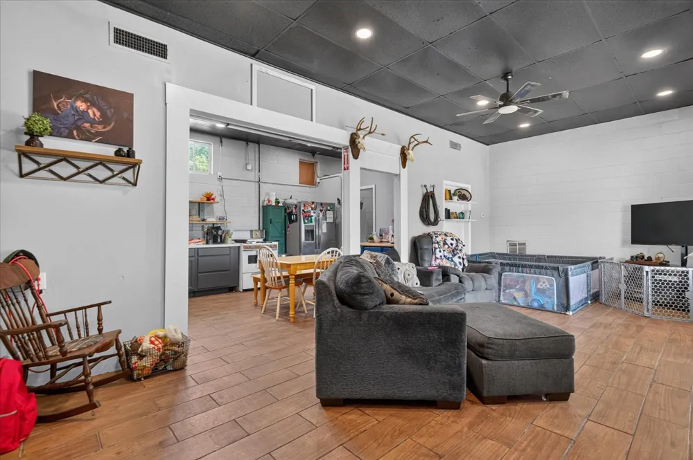 618 E Choctaw Avenue Nowata, OK 74048