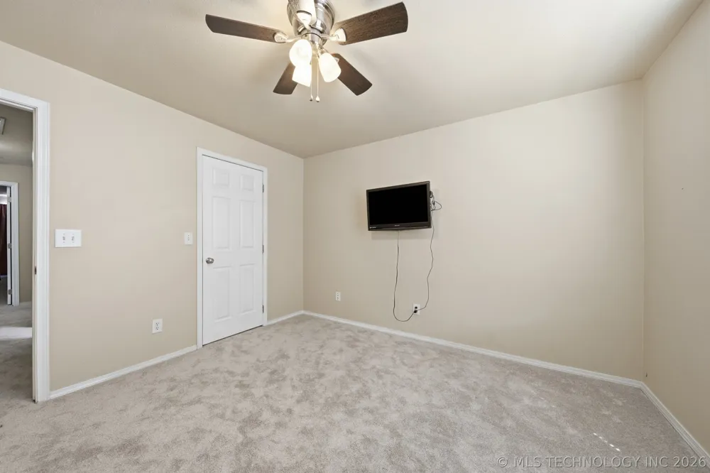 9412 E Yorkshire Avenue Claremore, OK 74017