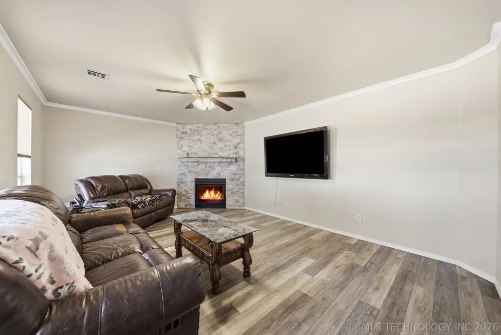 9412 E Yorkshire Avenue Claremore, OK 74017