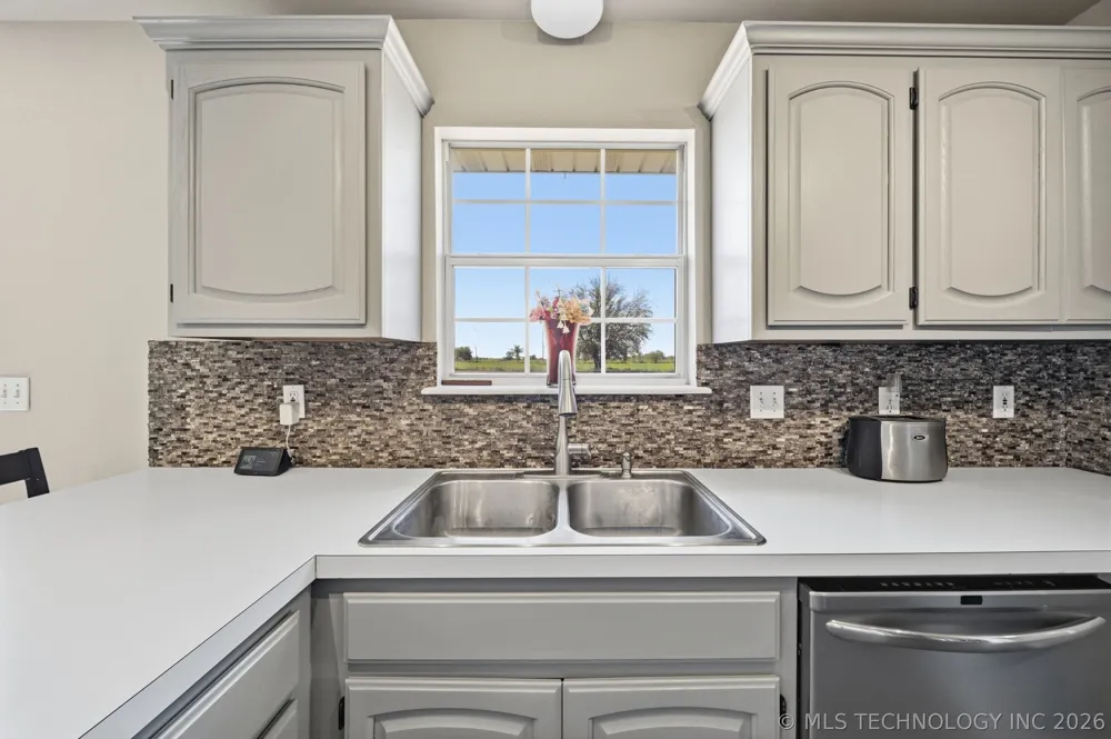 9412 E Yorkshire Avenue Claremore, OK 74017