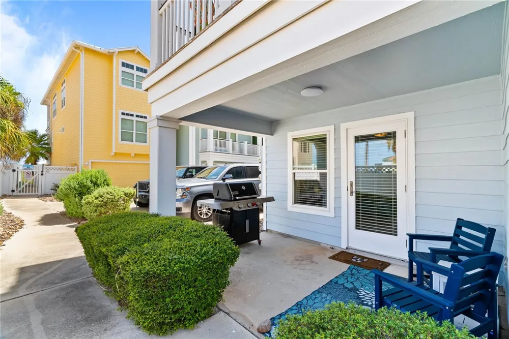 14890 Granada Drive #107 Corpus Christi, TX 78418