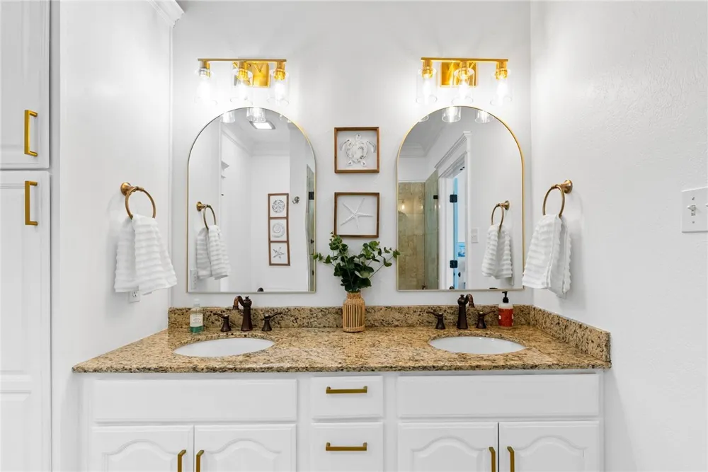 14890 Granada Drive #107 Corpus Christi, TX 78418