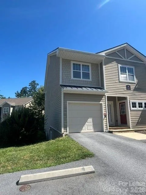 94 Foxden Drive #101 Fletcher, NC 28732