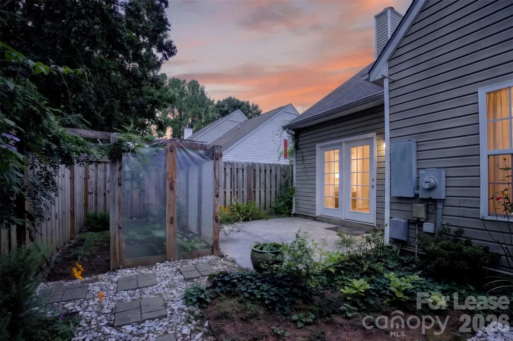 9020 Roseton Lane Charlotte, NC 28277