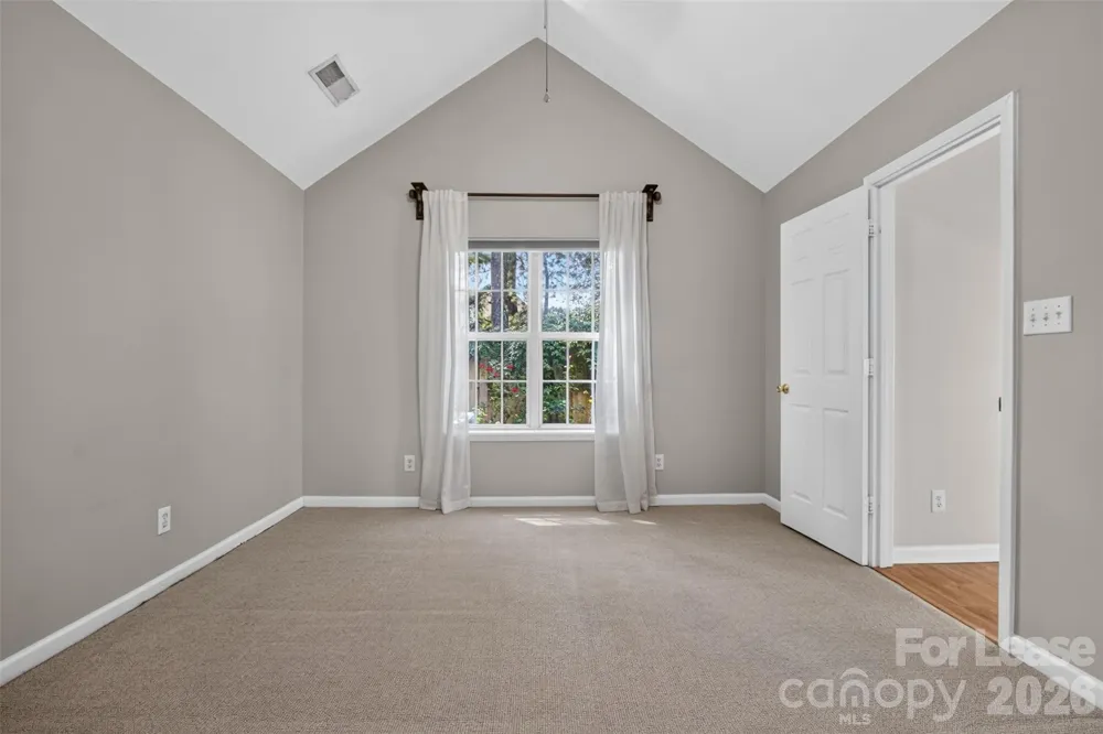 9020 Roseton Lane Charlotte, NC 28277