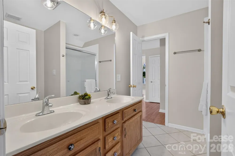 9020 Roseton Lane Charlotte, NC 28277