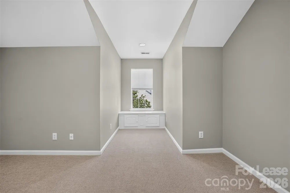 9020 Roseton Lane Charlotte, NC 28277