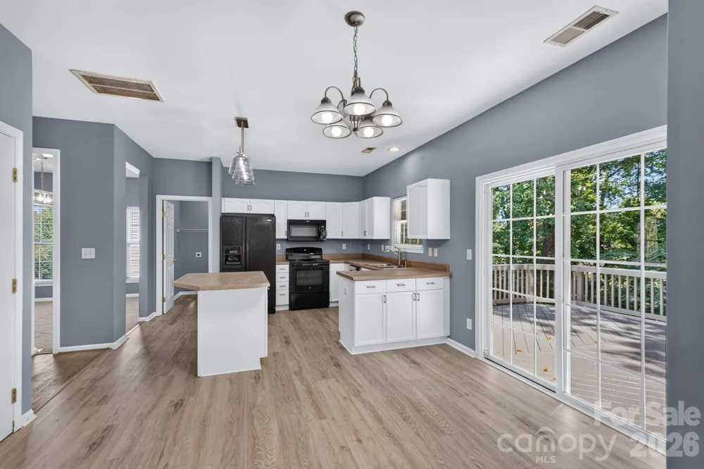 728 Knightswood Road Fort Mill, SC 29708