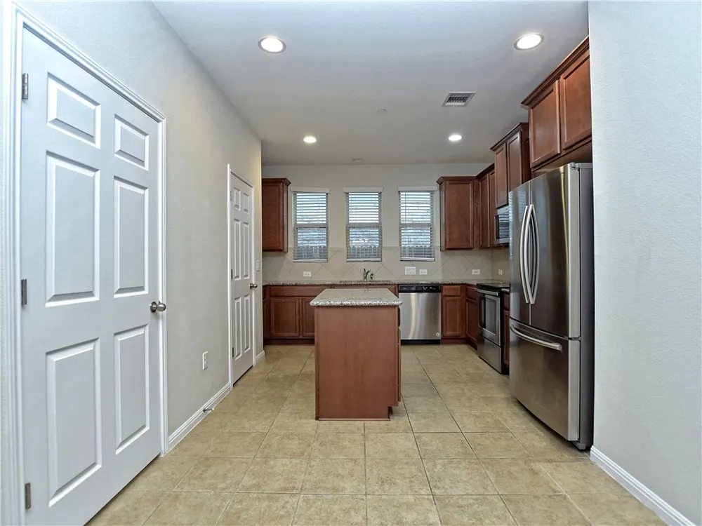 3240 E Whitestone Boulevard #35 Cedar Park, TX 78613