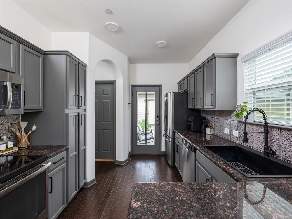 532 Lookout Tree Lane Round Rock, TX 78664