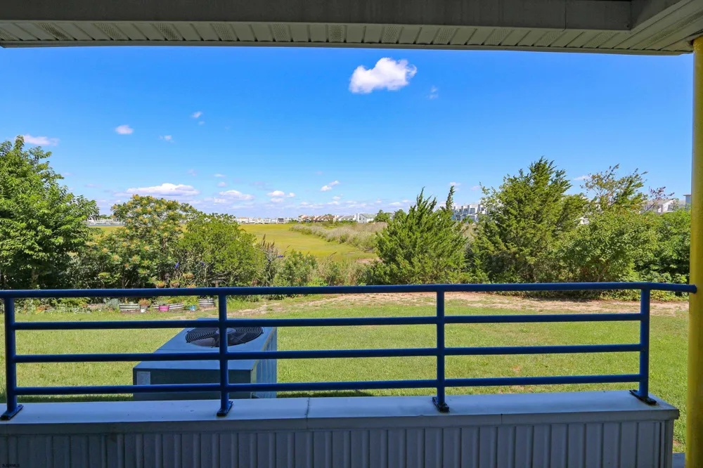 9 Delmar Ln Brigantine, NJ 08203