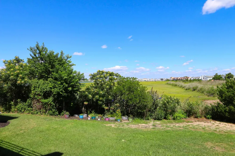 9 Delmar Ln Brigantine, NJ 08203