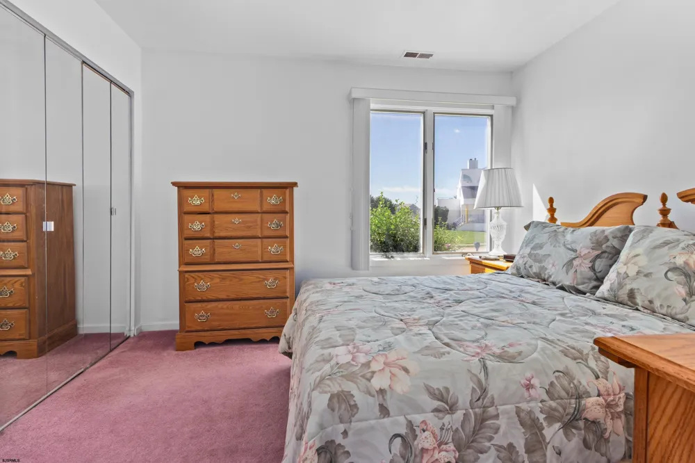 9 Delmar Ln Brigantine, NJ 08203