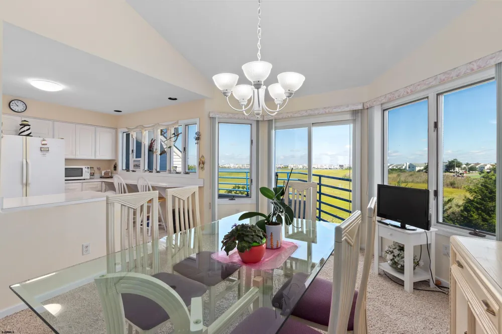 9 Delmar Ln Brigantine, NJ 08203