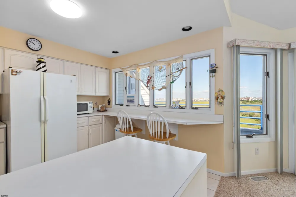 9 Delmar Ln Brigantine, NJ 08203