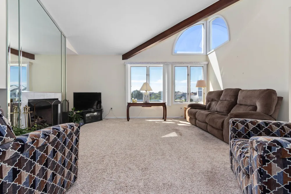 9 Delmar Ln Brigantine, NJ 08203