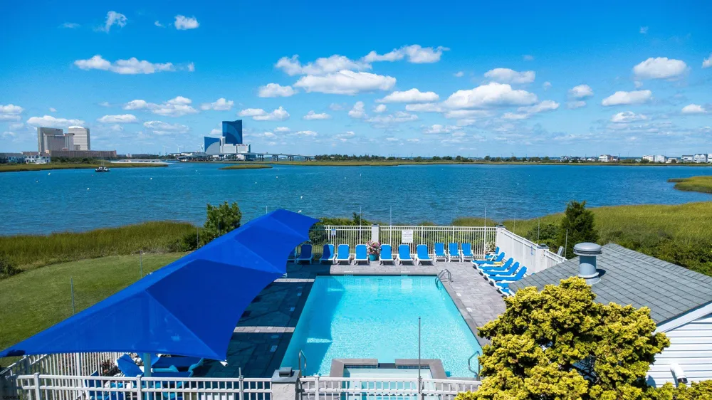 9 Delmar Ln Brigantine, NJ 08203