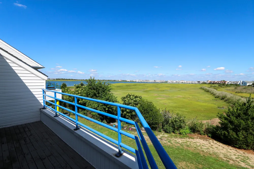 9 Delmar Ln Brigantine, NJ 08203