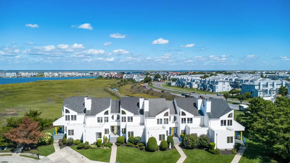 9 Delmar Ln Brigantine, NJ 08203