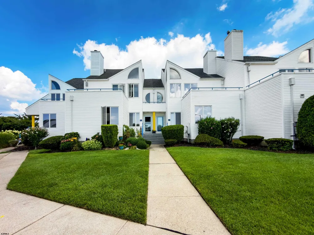 9 Delmar Ln Brigantine, NJ 08203