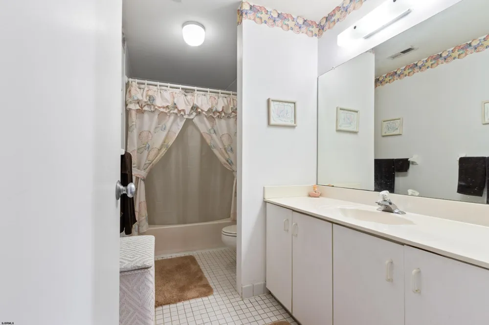 9 Delmar Ln Brigantine, NJ 08203