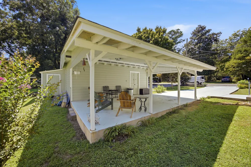 302 E Villanow Street LaFayette, GA 30728