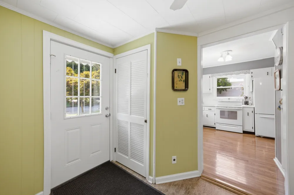 302 E Villanow Street LaFayette, GA 30728